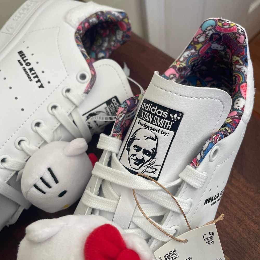 Adidas Stan Smith Hello Kitty and Friends Women's Shoes HP9656 size 8 - Picture 2 of 8